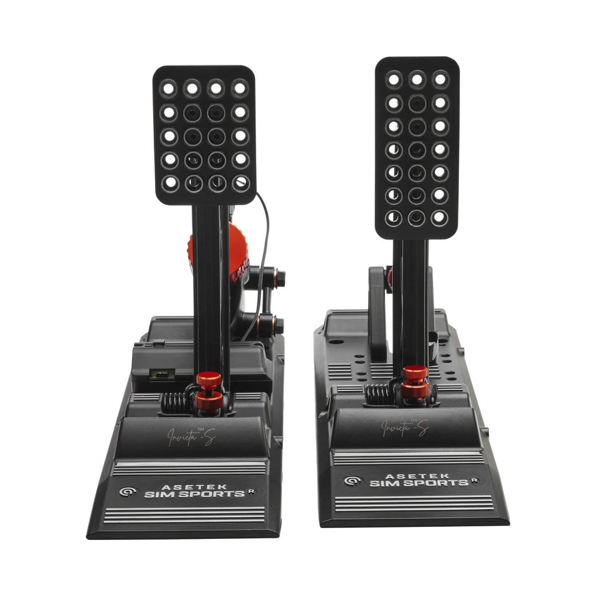 Az Asetek Invicta S-Series T.H.O.R.P. II pedálok valódi versenyautós élményt biztosítanak hidraulikus fékkel és 200 kg-os pedálerővel.