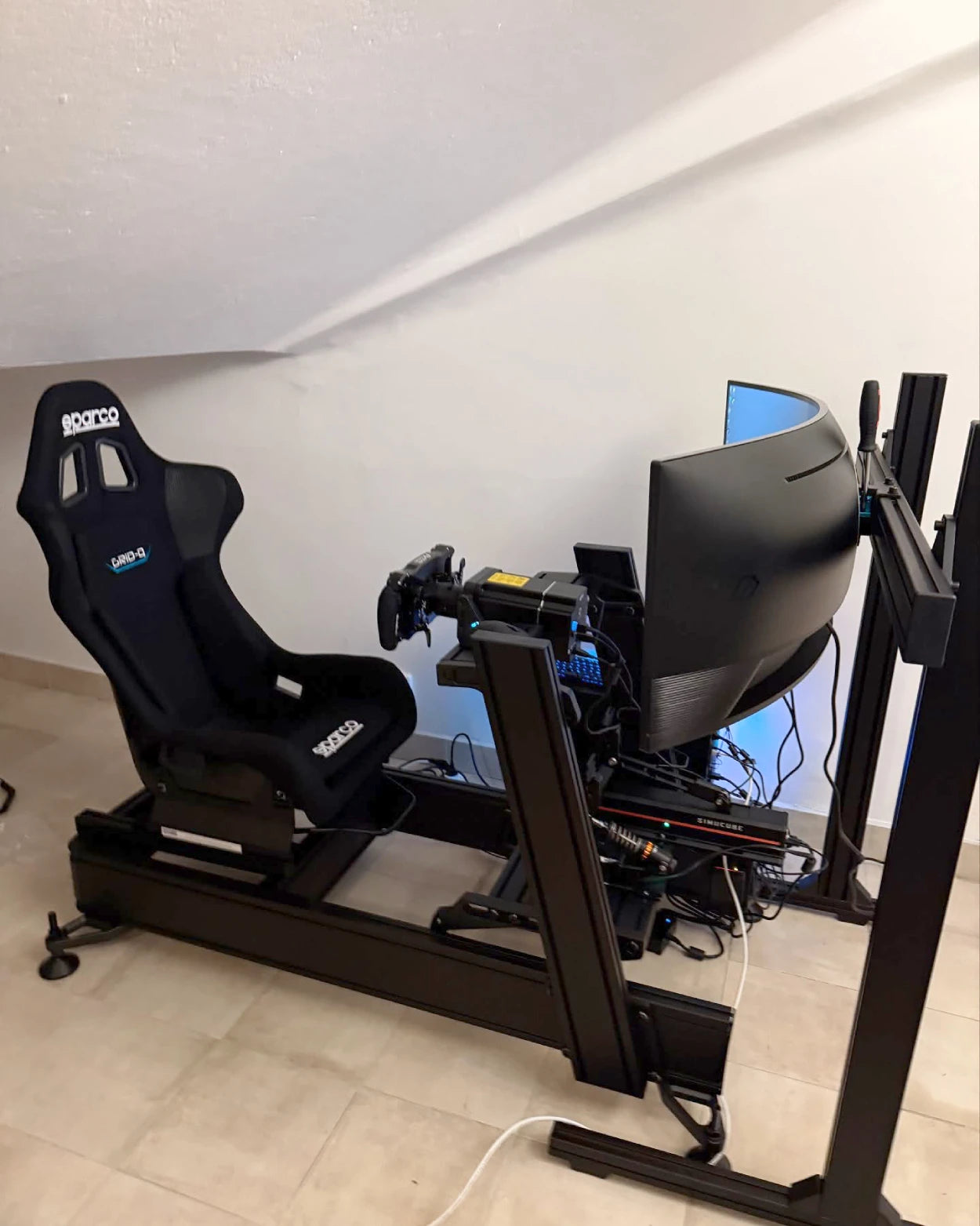 GPerformance_simulator_Eurik_Stark_F1_Speedboat_driver_Simucube_2_Pro_+_Ascher_Racing_McLaren_Artura_+_UltimateSimucube_ActivePedal_+_Pro_Sim-Lab_P1X_Pro-GPerformance