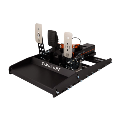 Simucube Baseplate Mount pre Heusinkveld Sim Pedal Sprint nainštalovaný s pedálmi Heusinkveld Sprint pre sim racing zostavu