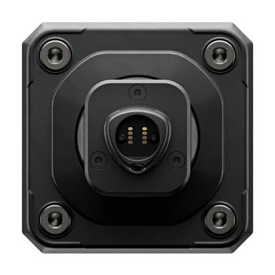 Zadný pohľad na Simucube 3 Ultimate direct drive základňu volantu s pokročilým dizajnom IPM motora.